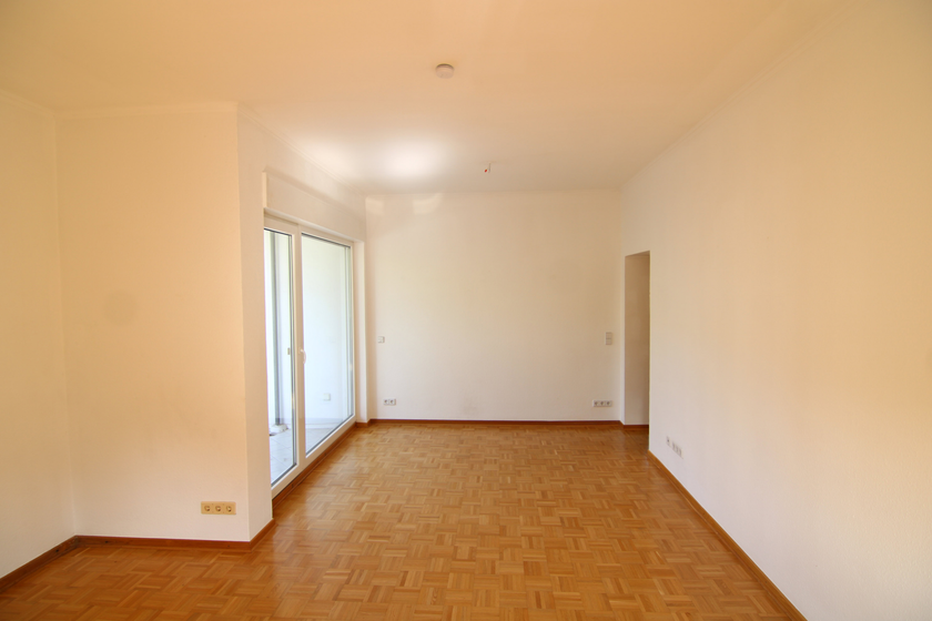 Klassische Altbauwohnung mit 2 Balkonen in der Rodenbergstraße/Renovierungsbedarf - Photo 1