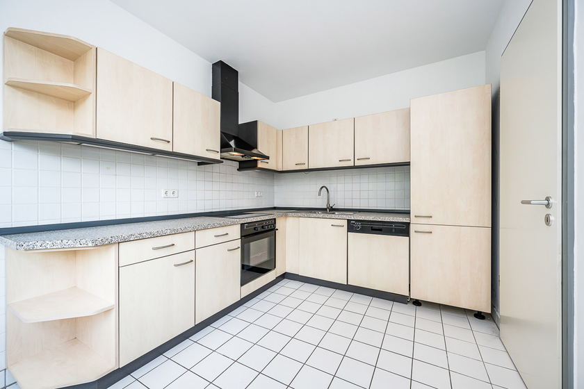 Geräumige Küche mit EBK