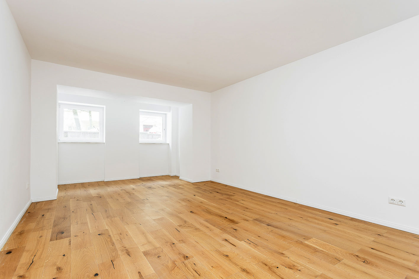 Geräumiges Schlafzimmer