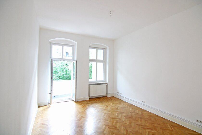 Wohnzimmer mit Südwest-Balkon Wohnzimmer mit Südwest-Balkon