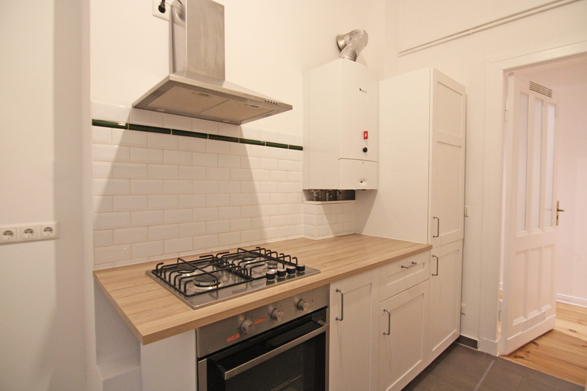 Küche mit kleiner EBK