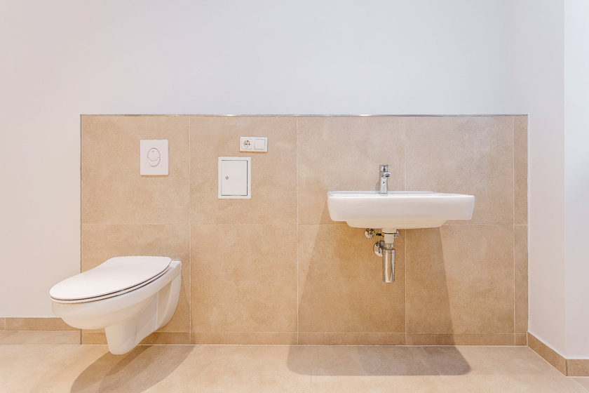 Neues Wannenbad mit Fenster