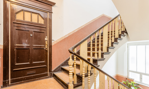 Ambientestarkes Treppenhaus