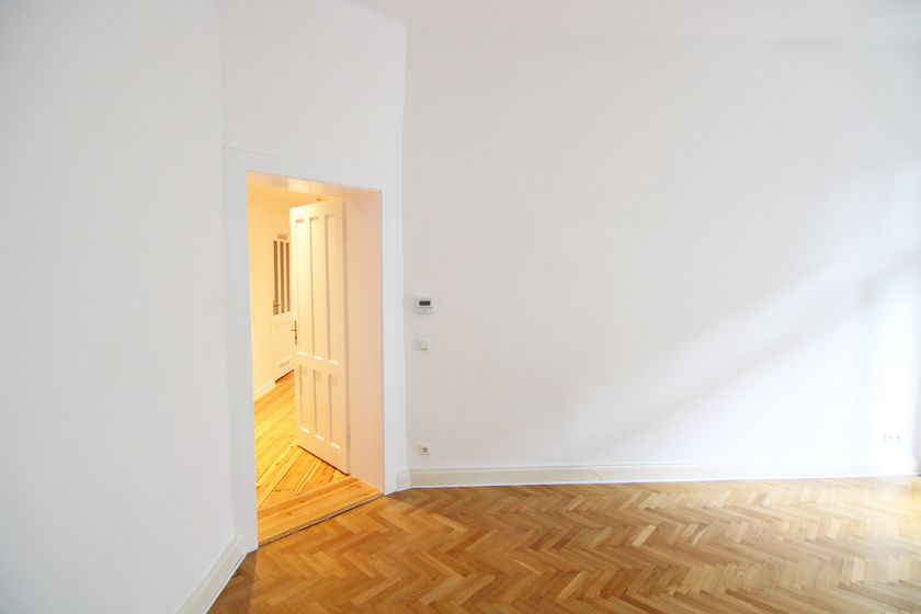 Wohnzimmer mit Südwest-Balkon