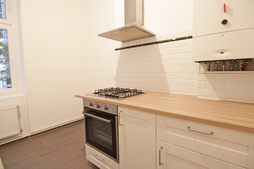 Küche mit kleiner EBK