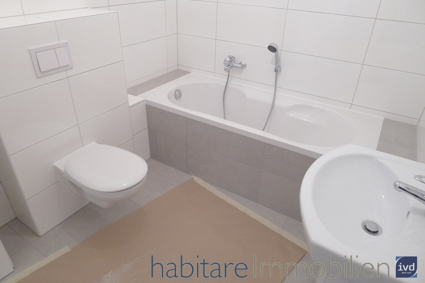 Tolle Altbauwohnung mit Dielenböden - ruhige Lage am Wehneltsteig, mit Renovierungsbedarf - Photo 2