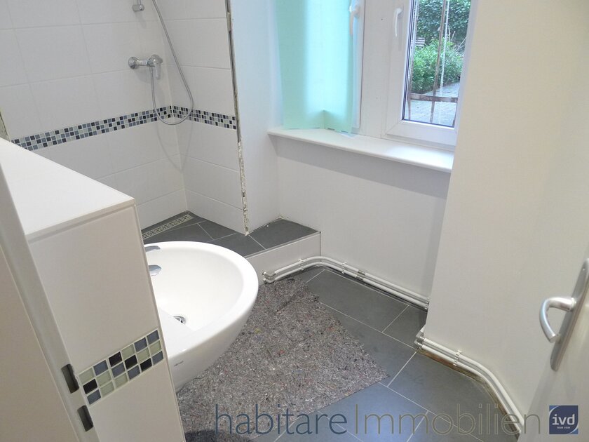 Kleines Wohnglück mit Stil, Balkon und Aufzug - Erstbezug nach Totalmodernisierung, Barfusstraße! - Foto 2