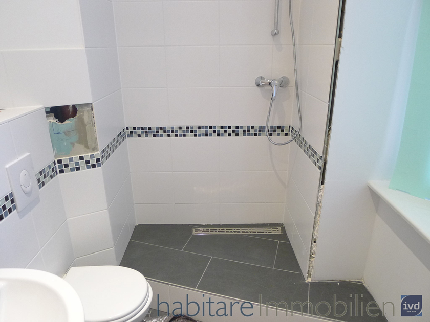 Kleines Wohnglück mit Stil, Balkon und Aufzug - Erstbezug nach Totalmodernisierung, Barfusstraße! - Foto 3