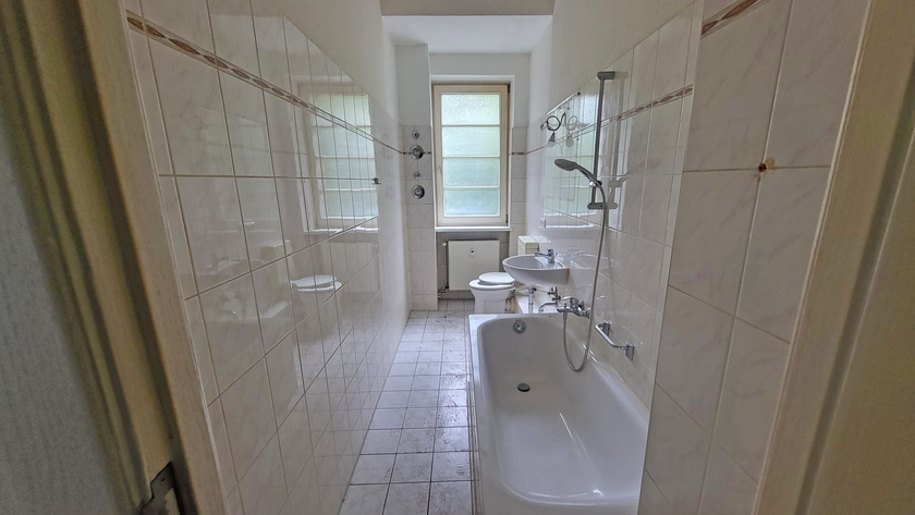 Kleines Wohnglück mit Stil, Balkon und Aufzug - Erstbezug nach Totalmodernisierung, Barfusstraße! - Foto 4