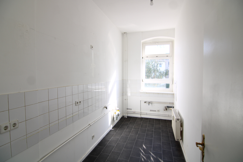 Tolle Altbauwohnung im Zweitbezug nach Komplettmodernisierung, helles 4.OG, Toplage Stephanstraße! - Photo 1