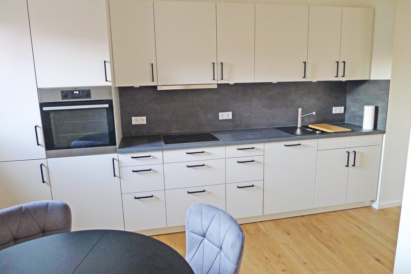 Küche mit toller EBK