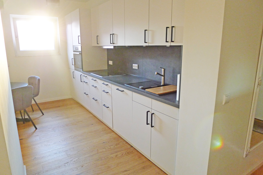 Küche mit toller EBK