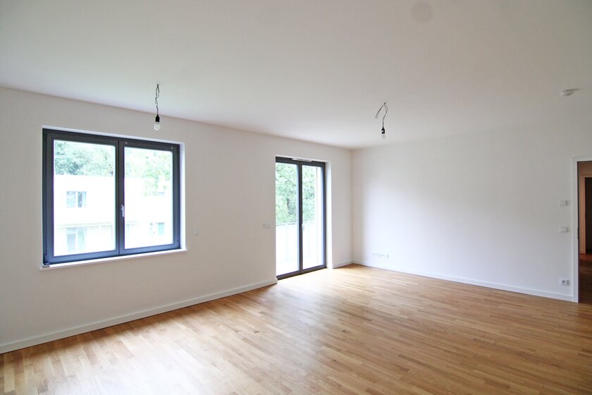 Atmosphärischer Altbauklassiker mit Dielen und EBK - tolle Lage Radickestraße! - Foto 1