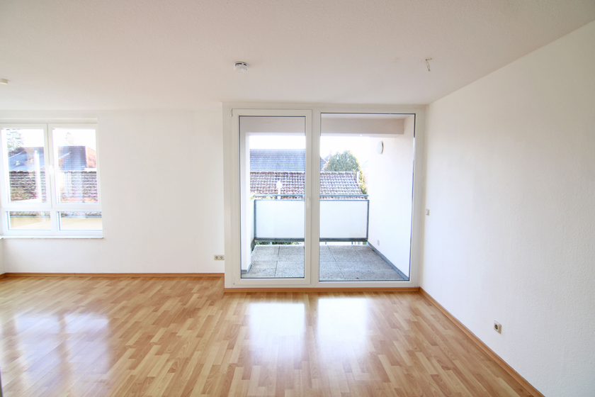 Tolles Wohnzimmer mit Balkon