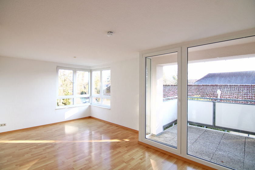 Tolles Wohnzimmer mit Balkon
