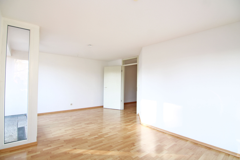 Tolles Wohnzimmer mit Balkon