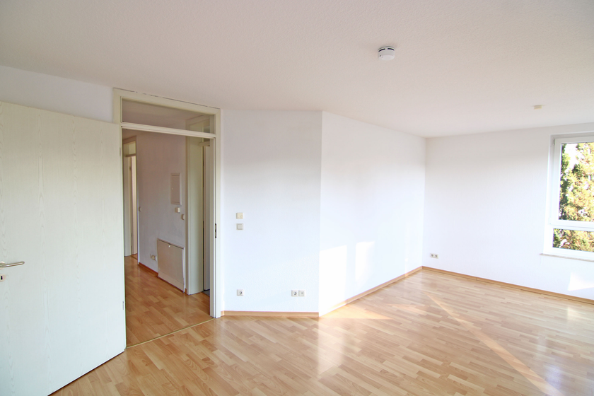 Tolles Wohnzimmer mit Balkon