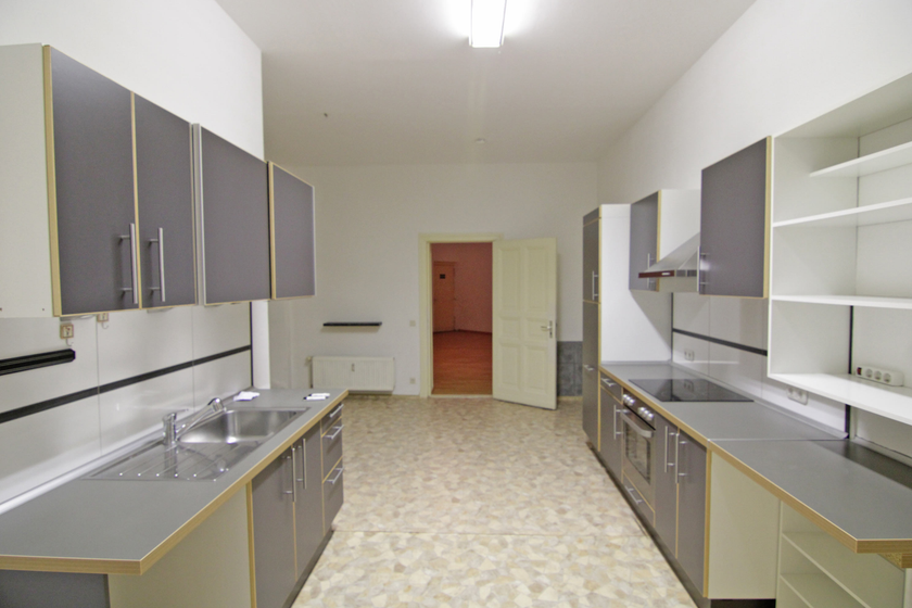 Blick in Raum 3 (mit Küche)