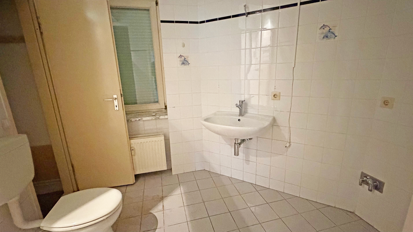 1. WC mit Duschbad