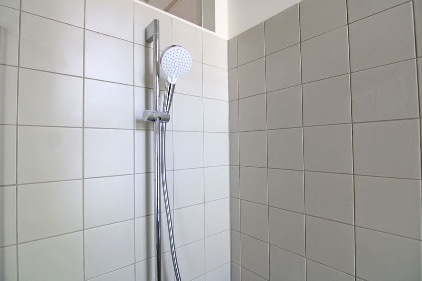 Tolle Altbauwohnung mit Dielenböden - ruhige Lage am Wehneltsteig, mit Renovierungsbedarf - Photo 5