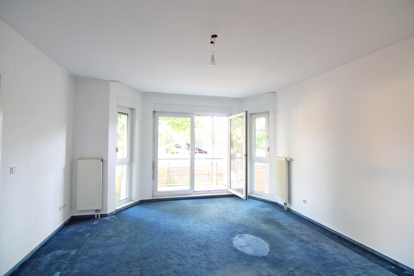 Geräumiges, helles Wohnzimmer