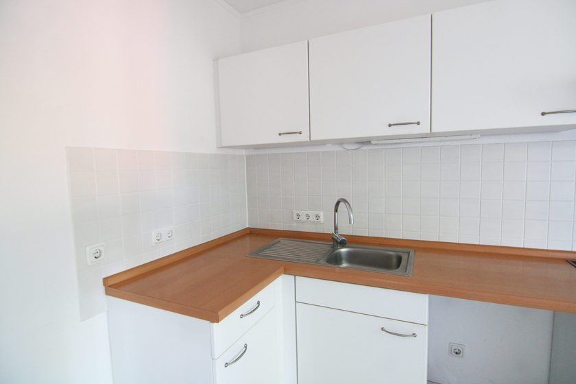 Küche mit Einbauküche