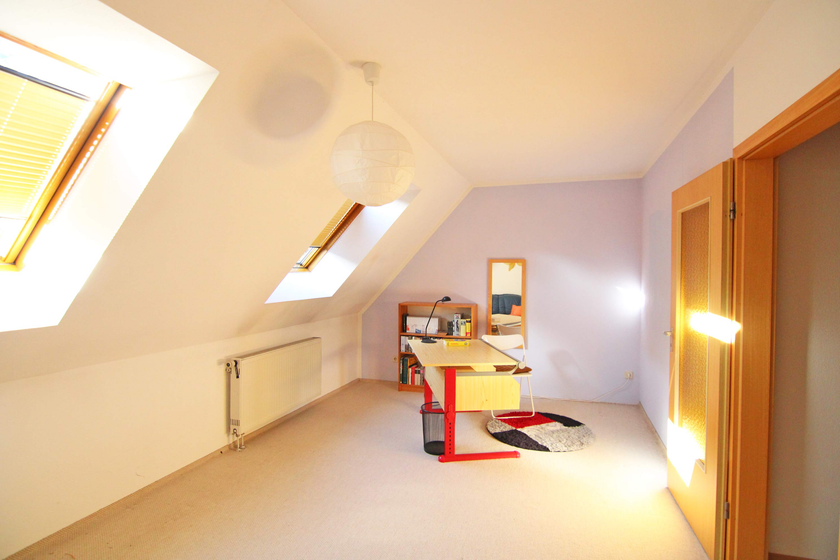 Zimmer im 1.OG (Zimmer 2) Zimmer im 1.OG (Zimmer 2)