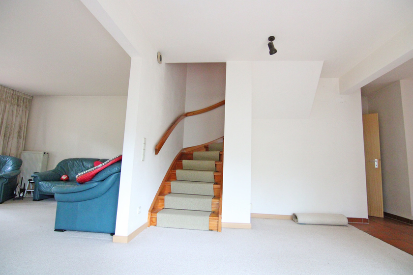 Treppe ins 1.OG Treppe ins 1.OG