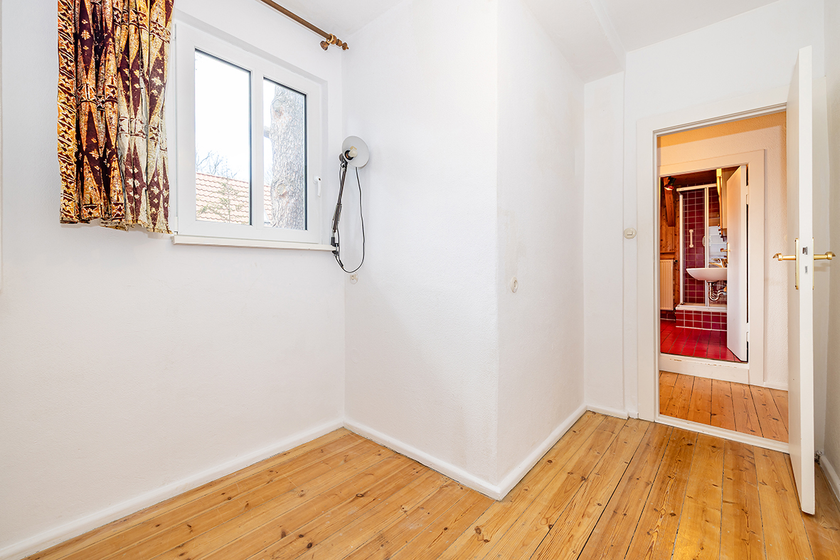 Halbes Zimmer im 1.OG