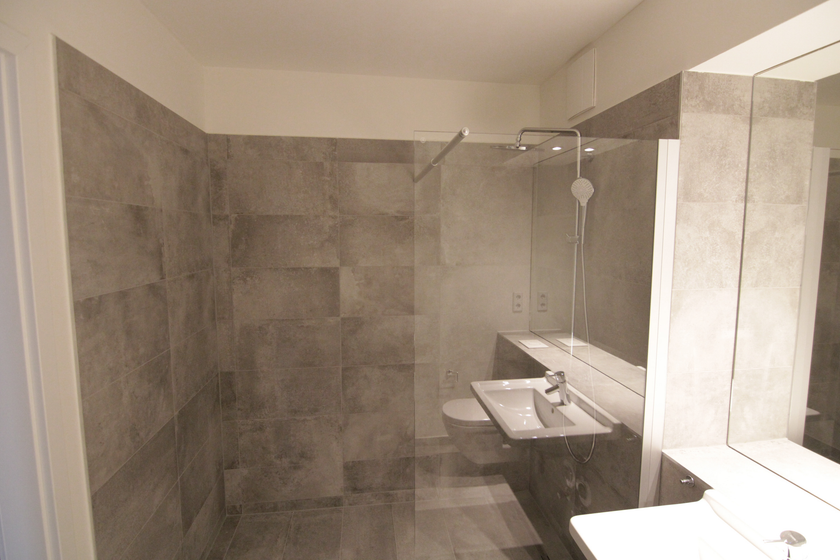 Elegantes Duschbad