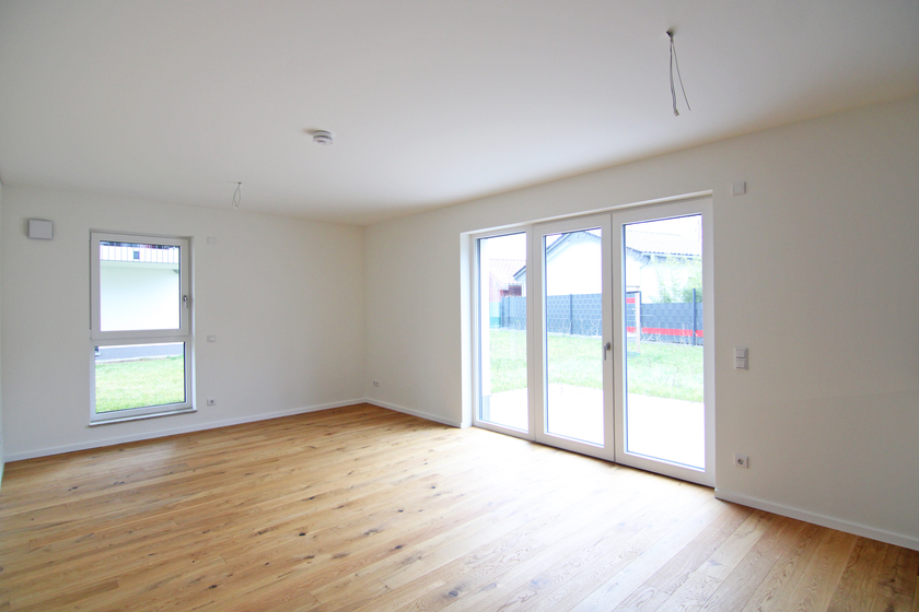 Geräumiges Wohnzimmer