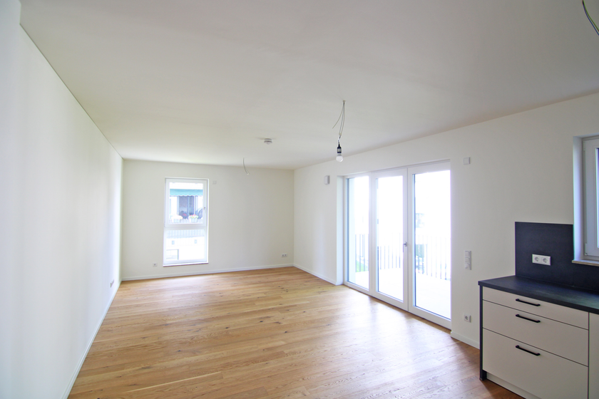 Geräumiges Wohnzimmer