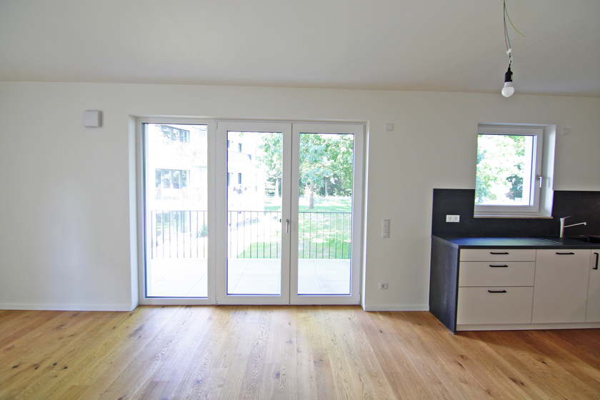 Geräumiges Wohnzimmer