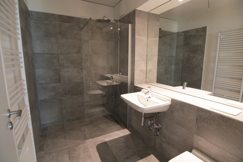 Elegantes en-suite-Bad