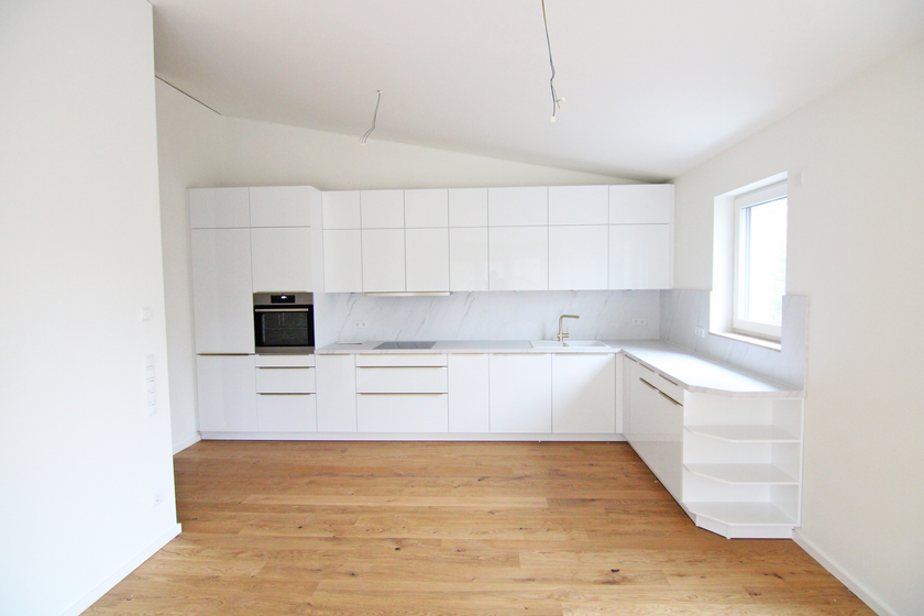 Küche mit toller EBK