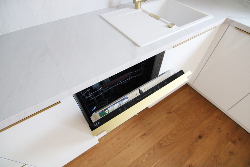 Küche mit toller EBK