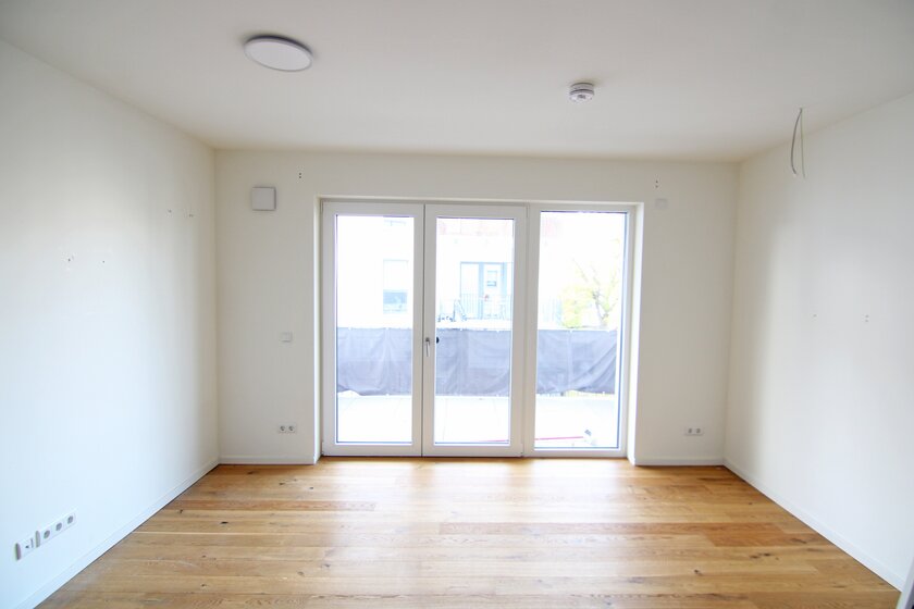 Tolle Altbauwohnung mit Dielenböden - ruhige Lage am Wehneltsteig, mit Renovierungsbedarf - Photo 1