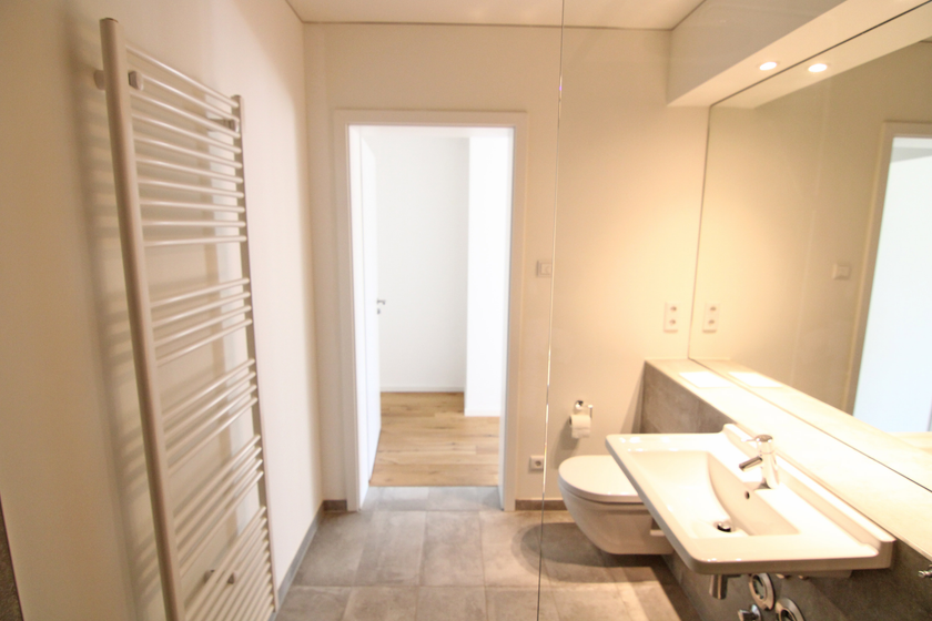 Elegantes Komfort-Duschbad