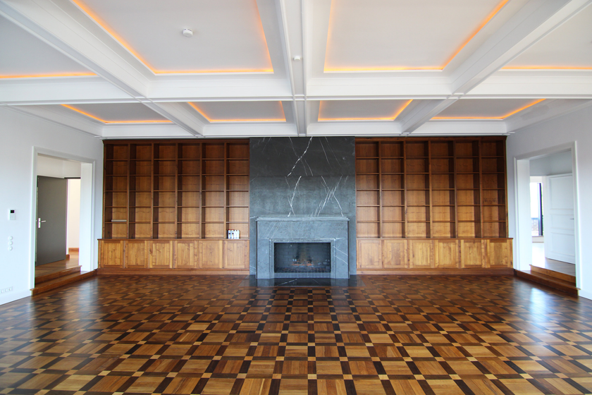 Sehr große Wohnhalle