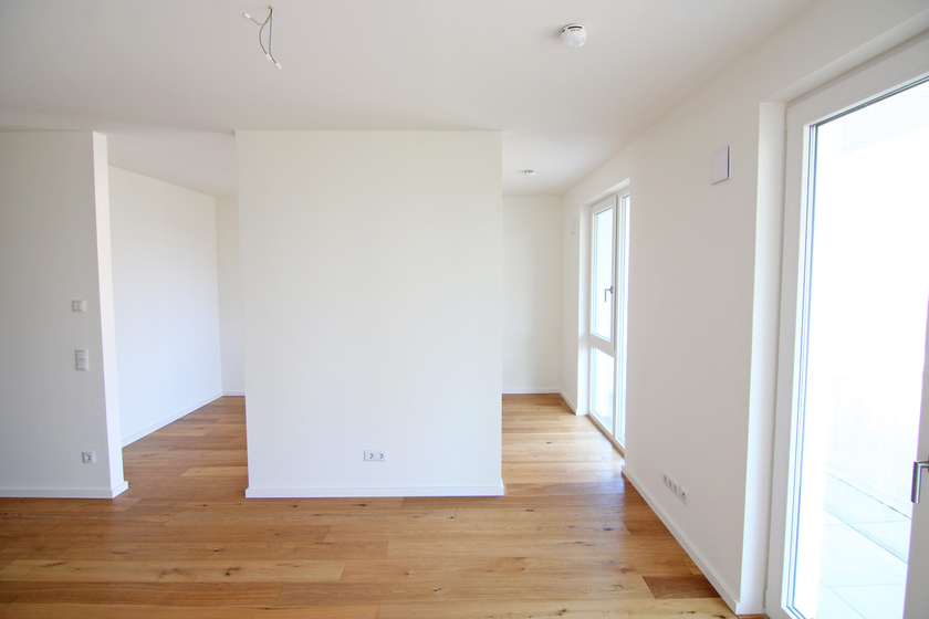 Tolle Altbauwohnung mit Dielenböden - ruhige Lage am Wehneltsteig, mit Renovierungsbedarf - Photo 2