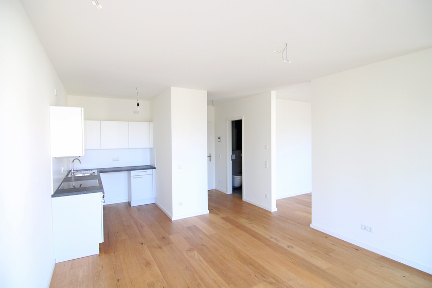 Tolle Altbauwohnung mit Dielenböden - ruhige Lage am Wehneltsteig, mit Renovierungsbedarf - Photo 1