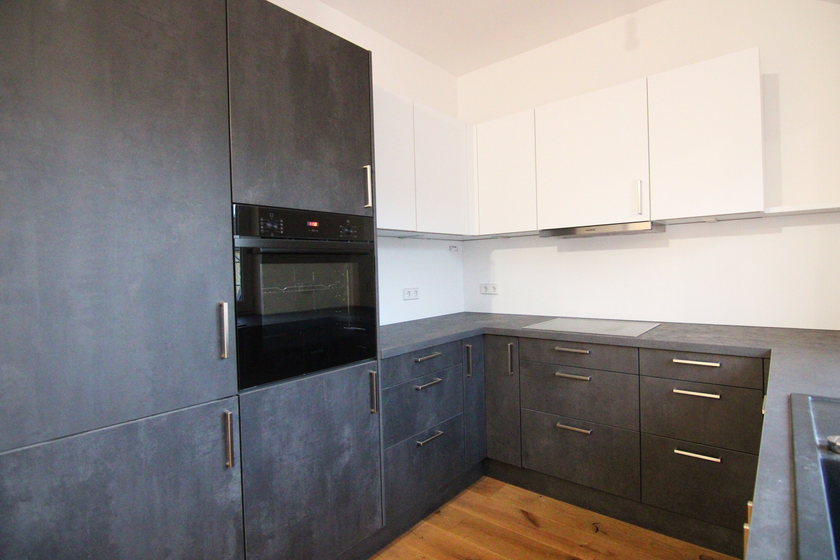 Küche mit eleganter EBK