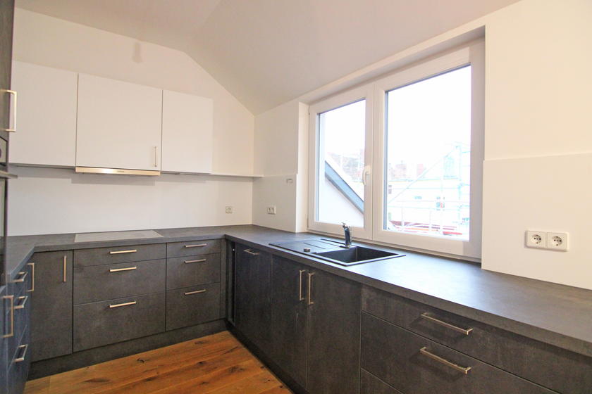 Küche mit eleganter EBK